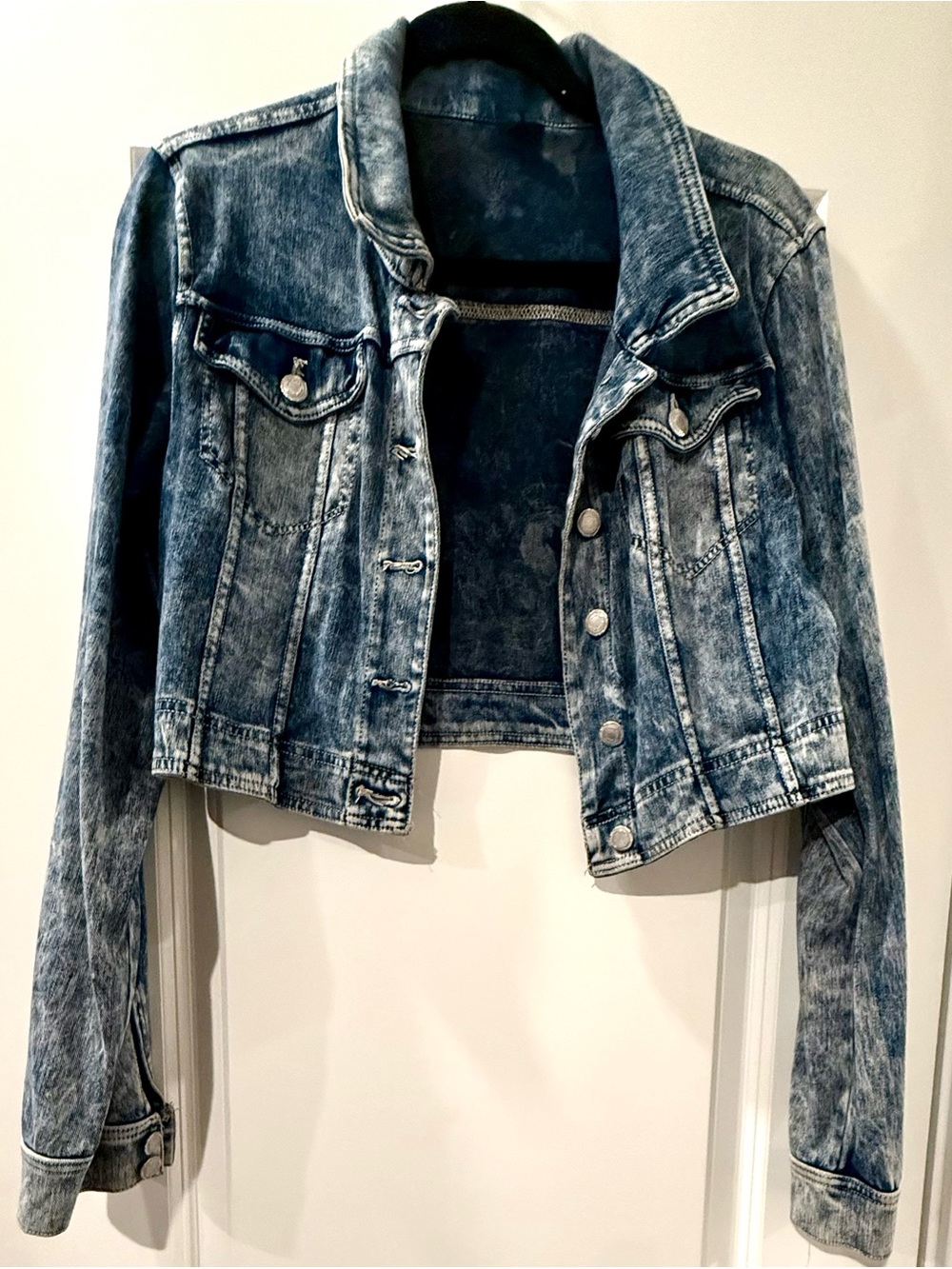 Cropped Acid-Wash Denim Jacket - Blue